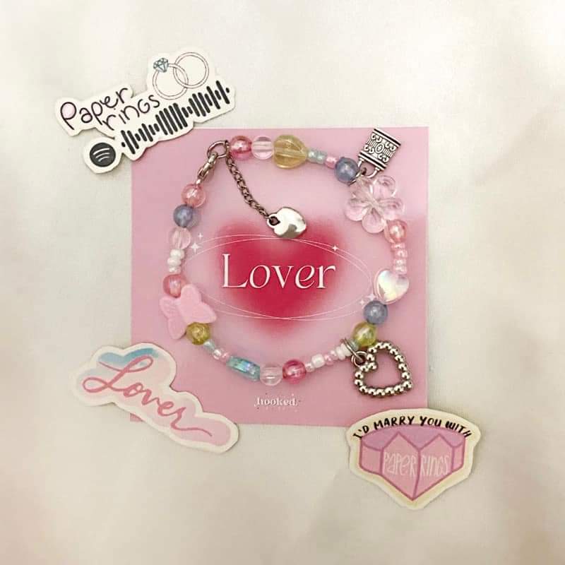 aeliteria's tweet photo. Oh to own Taylor Swift Inspired Bracelets ✨🤍

🔗: https://t.co/c0rASY1EP9 https://t.co/s4NKu0jiEh
