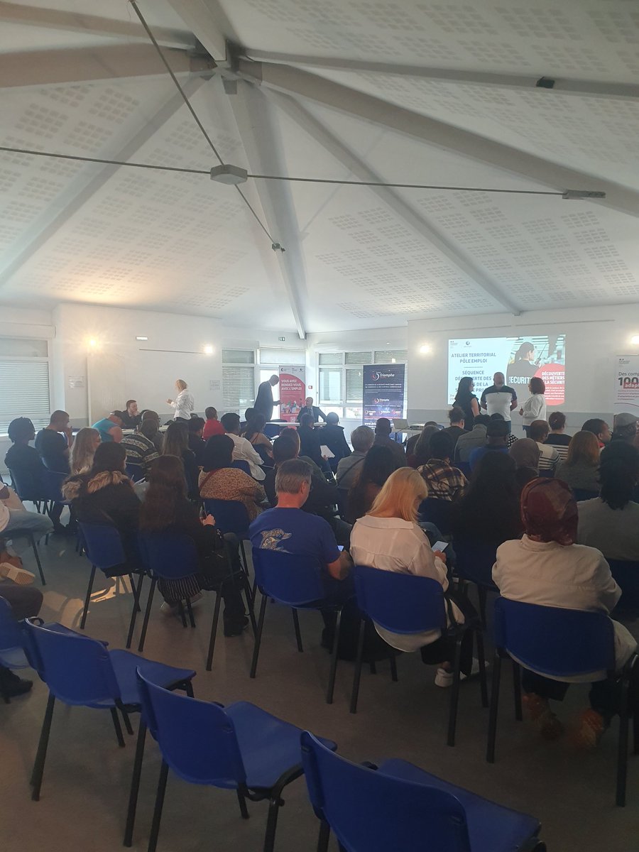 NabilAzouigui's tweet photo. @poleemploi_IDF organise un atelier découverte des métiers de la sécurité pour les @2024ParisJo 🪙
Merci @CoeurEssonne @villesgdb91 pour la mise à disposition des locaux.
#Emploi #formation https://t.co/c9hOIRK6Ey