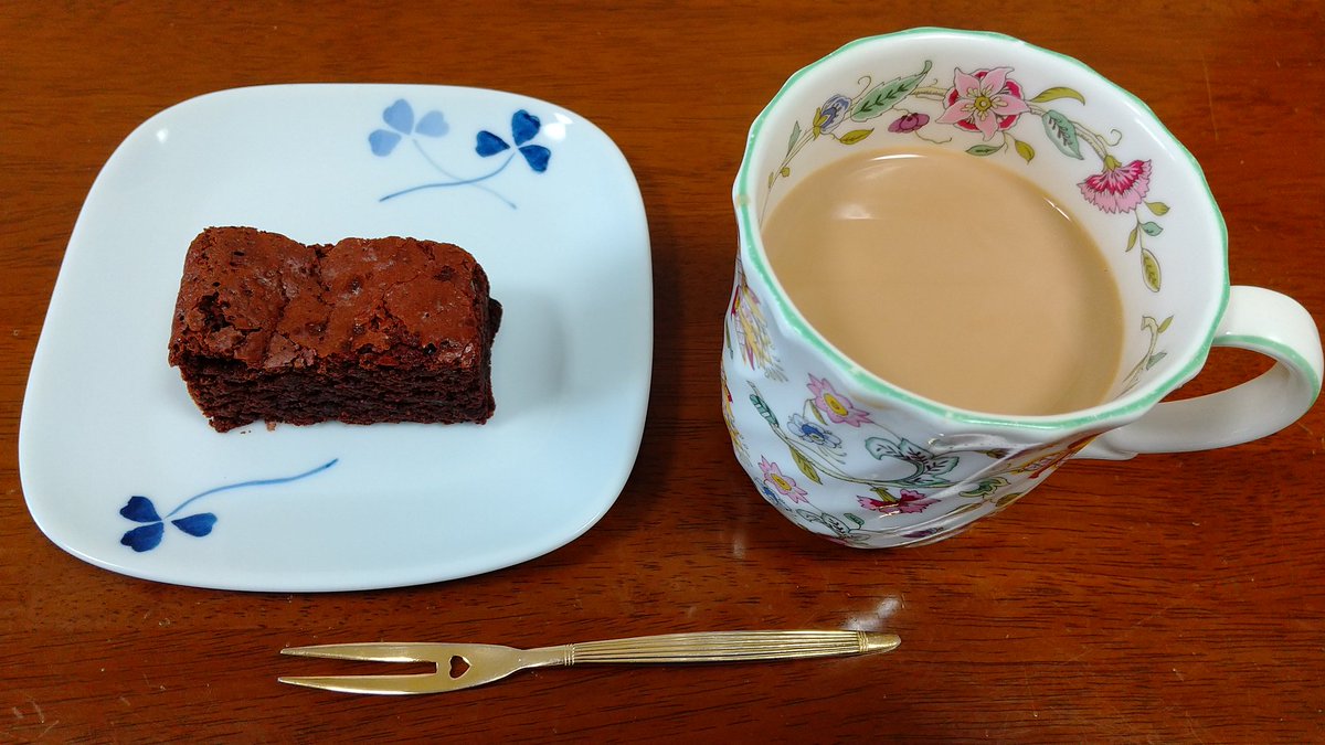 みんなの「カフェラテ ブラウニー」 口コミ・評判｜食べたいランチ・夜ごはんがきっと見つかる、ナウティスイーツ