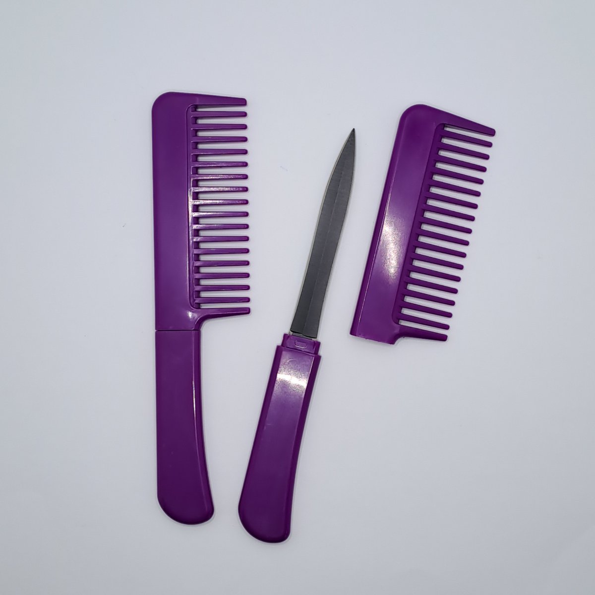 SelfSimba's tweet photo. Transform your style &amp; stay prepared with our Hidden Hair Comb Knife!

Covert &amp; multifunctional.

💁‍♀️Versatile: styling hair, Camping &amp; parcel opening.
🎨black, pink &amp; purple.

Grab yours today!
Countrywide Delivery Available
#PenKnife #Knife #selfdefense #CombKnife
Nairobi Kenya https://t.co/fizQy5PXrY