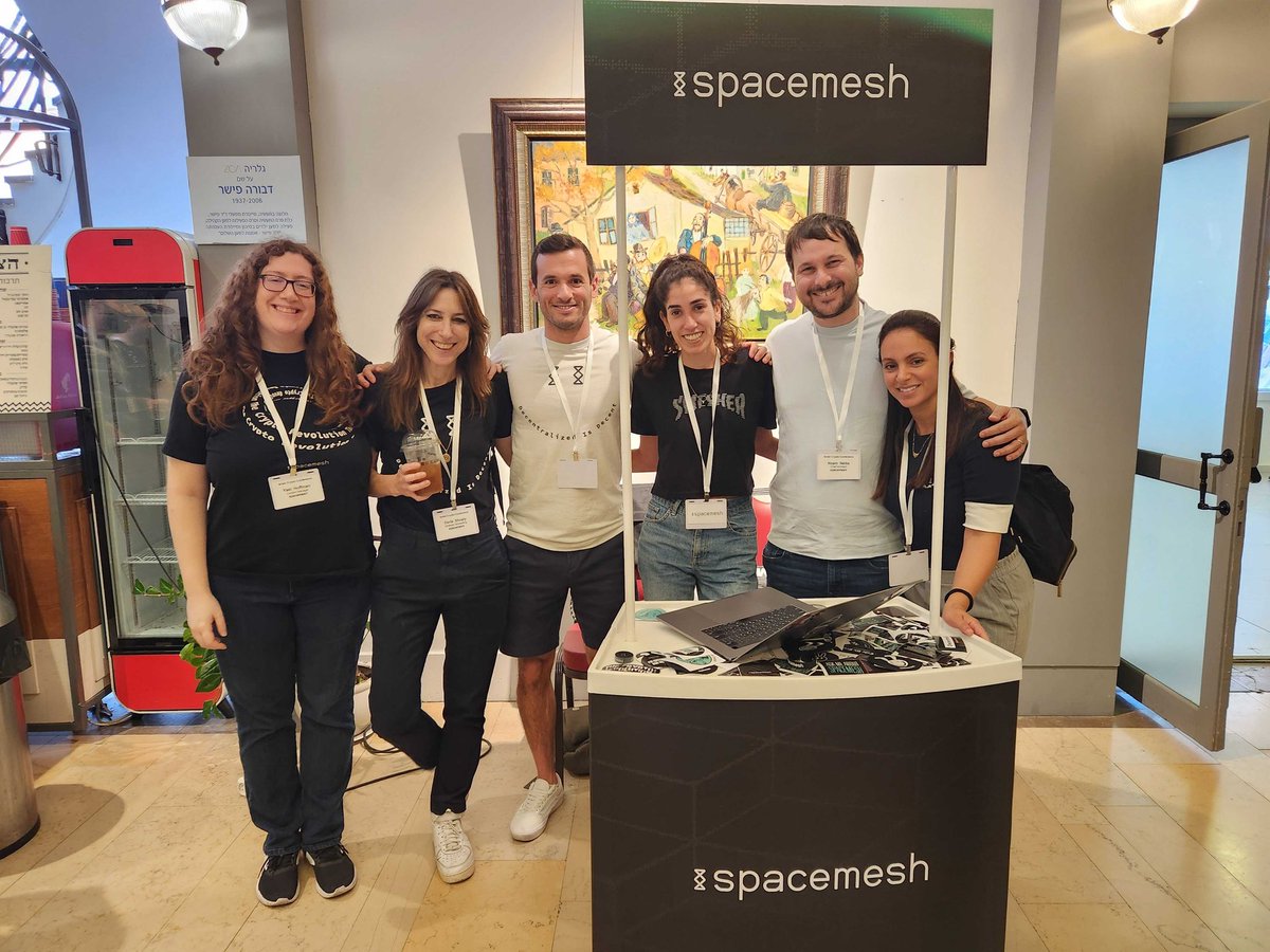 Team Spacemesh at the Israel Crypto Conference. 🚀🚀

If you're here too, hit us up at our booth. We'd love to chat!