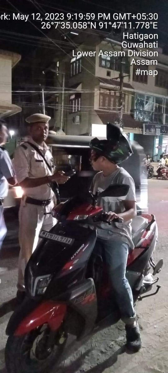 AssamAlert's tweet photo. #Guwahati City Police personnel along with Transport Officials conducts checking in various locations last night to ensure safety of people by preventing #drunkdriving 

Anyone found driving in a drunken state will be brought to book. 

#SayNoToDrunkDriving 
#ThinkBeforeYouDrive https://t.co/GA9GA5Gf5U