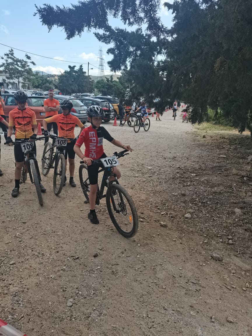 im99_chs's tweet photo. Race Ready
Ermis Cycling Team=#Family
JOIN US at https://t.co/ICfuq0nTW3………
FB : Ermis Cycling Team  @ermiscycling
@tofitsport
@tofitcompany
@VittoriaTires
@vittoriatyres
#cycling #mtb #track #cyclingtraining #mtbtraining #tracktraining #velodrome #roadbike #mtb #girlpower https://t.co/lMWnPsBAMs