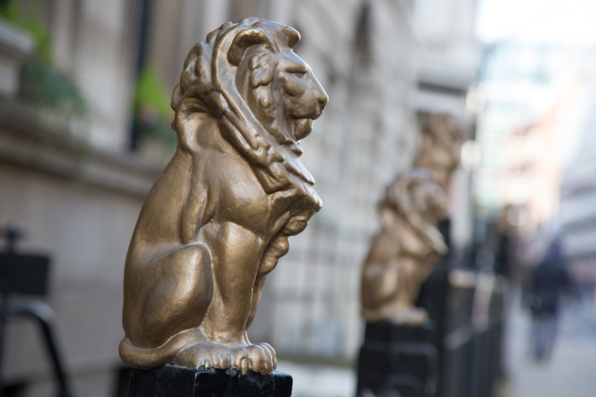 🏛️ “The justice system is facing worsening backlogs, legal aid on the point of collapse, crumbling courts and a shortage of judges and court staff.”

We tell the <a href="/lawsocgazette/">Law Society Gazette</a> as they report on the swearing-in of new justice secretary Alex Chalk KC.

ow.ly/THX550Oxvu2