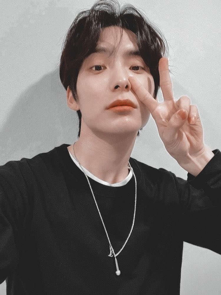 dexx1052's tweet photo. —ยoมกลับสีดํๅเหมือนเดิมแล้วครับ https://t.co/sMlbysTSx9