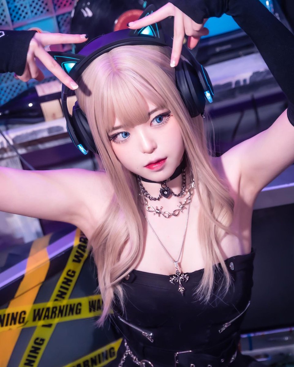 Edifier_Global's tweet photo. When your G5BT CAT headset matches the Cosplay vibe.📷:@siru_0207 

#Edifier #Hecate #catearheadset #gamingheadset #egirl #anime #animegirl #Korean #cosplay #cosplayergirl https://t.co/uryBbft5fy