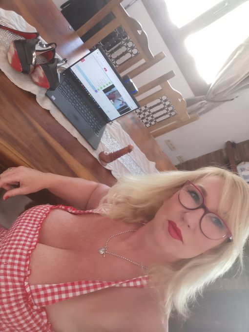 Waiting for youX https://t.co/AXzgCizwkG