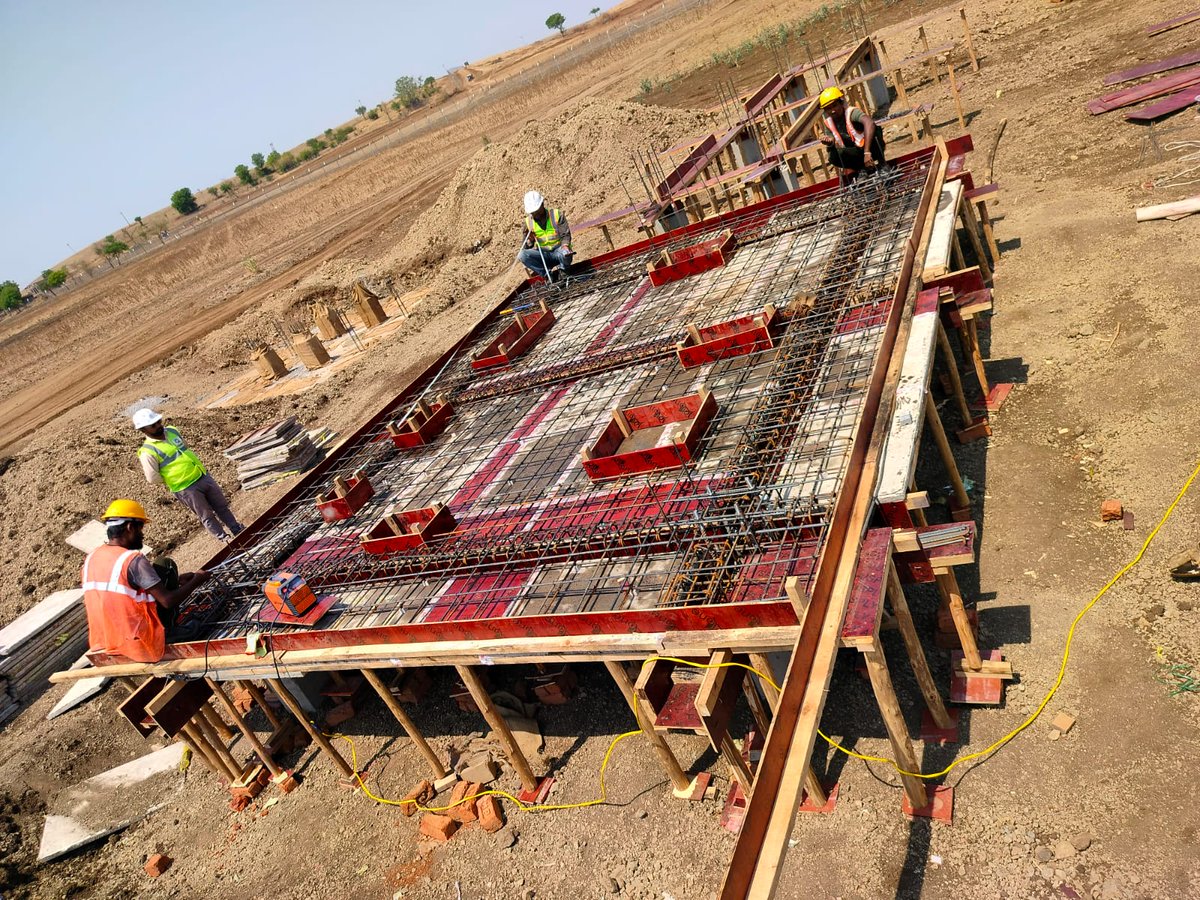 O2Power_India's tweet image. Fast inching towards our 1 GW target... Photos from one of our large under-construction solar projects.

#renewableenergy #fastestgrowingcompanies #solarprojects #solarplant #netzero #aatmanirbharbharat