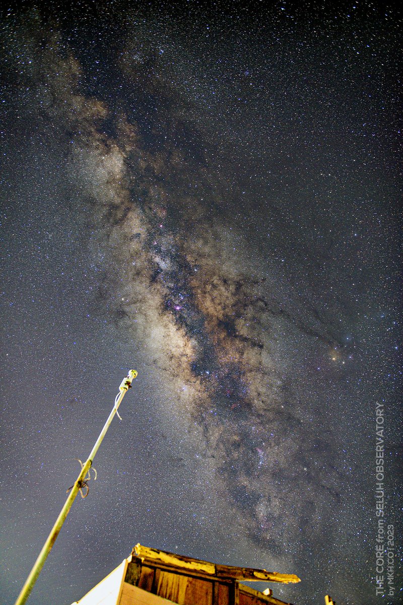 mchorror's tweet photo. The Vertical version of the Core Region shot 2 days ago. The Great Rift is such a beautiful area to gaze.
#Astrophotography #AstroNightscape #WonderlandSabah #SabahDarkSky #AstrotourismSabah #BillionStarsHotel #AwesomeSabah #SabahSyiok #StargazingSabah https://t.co/DZyWrc1kmO