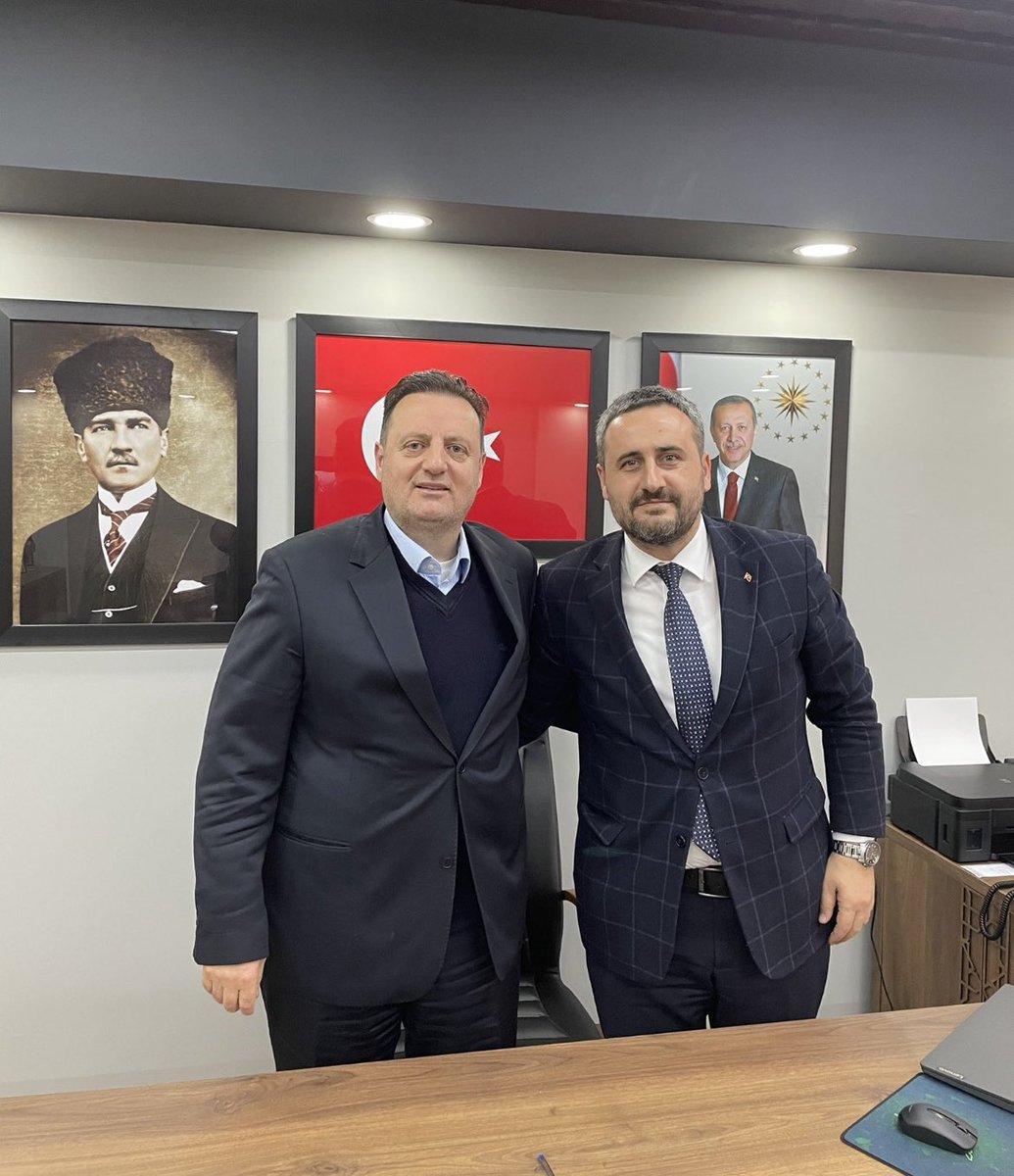 Kıymetli iş ve spor insanı , Trabzonumuzun evladı , ağabeyimiz İbrahim Usta , yakalandığı amansız hastalığa yenilerek vefat etmiştir. Allah ailesine , sevenlerine sabırlar versin. Hepimizin başı sağolsun.