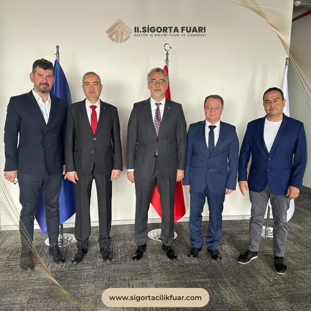 USFK Yönetim kurulu olarak 13-15 Kasım 2023 Sigorta Fuarı için Sigortacılık ve Özel Emeklilik Düzenleme ve Denetleme Kurumu Başkanı ve USFK Danışma Kurulu Üyesi Sn. Mehmet Akif Eroğlu’nu ziyaret ettik. Destek ve katkıları için çok teşekkür ederiz. 
#hepimizaynitakimdayiz