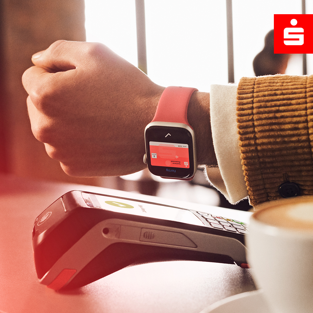Zeit ablesen, Zeit sparen: Mit Apple Pay und Ihrer Apple Watch zahlen Sie ganz easy und kontaktlos mit dem Handgelenk. Erfahren Sie jetzt mehr über den U(h)rsprung schnellen Bezahlens: fcld.ly/8sb4d97
#applepay #mobilbezahlen #sparkasse