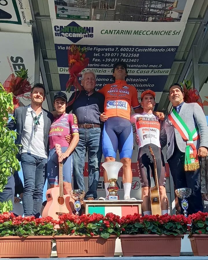 Successo solo sfiorato per <a href="/AttilioViviani/">Attilio Viviani</a> nella Due Giorni Marchigiana. Il corridore veronese si è dovuto arrendere al fotofinish contro Mattia Pongiluppi. Nella corsa di sabato buon 4° posto per Lorenzo Quartucci 

#NeverGiveUp #TeamcorratecSelleItalia