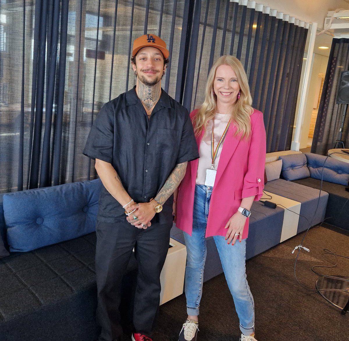 Varmalaiset kouluttautuivat tänään monimuotoisuusteemoista Dakota Robinin johdolla. Koulutuksen aiheina olivat mm. etuoikeuksien ja tiedostamattomien ennakkoluulojen ymmärtäminen, liittolaisuus ja työkalut inklusiiviseen ja vastuulliseen vuorovaikutukseen. Kiitos <a href="/dakotarobinn/">Dakota Robin</a>!