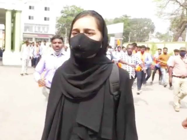 HYPOCRISY
If u do, it is Sanskar & if we do, then it is a Oppression...
#Hijab
#IPL2023
#HijabFreeBharat ❓
It's okay                        Not okay