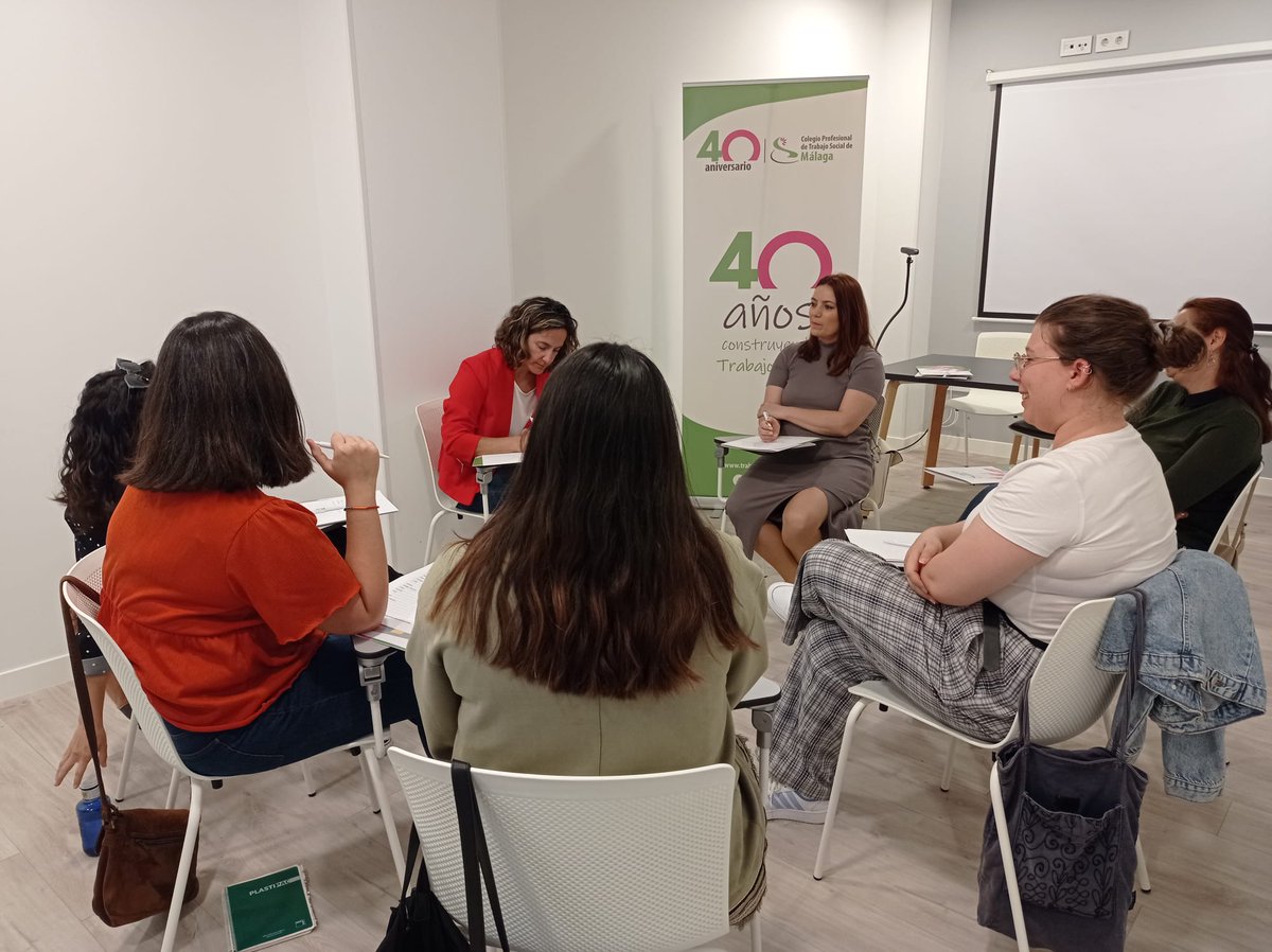 Colegio Profesional de Trabajo Social Málaga tweet media
