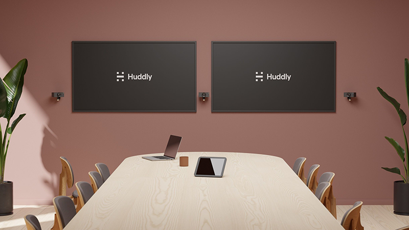 Featuring in the May EMEA Newsletter:
The world’s first AI-directed multi-camera system for meetings brought to you by @Huddly. It adapts to any scenario, adding TV and movie-inspired production value.
#HuddlyCrew #MultiCameraSystem #ImmersiveCollaboration
okt.to/qBtL2n