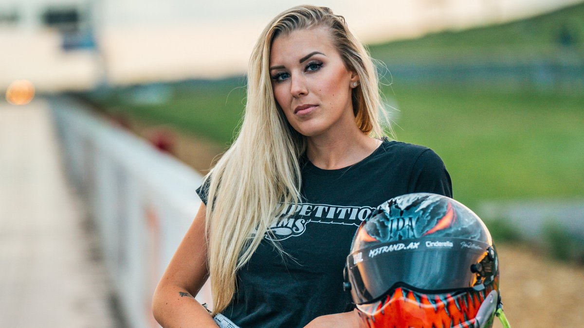 Congratulations to #IdaZetterstrom @ida_zetterstrom who smashed the #TopFuel Speed & ET records on her way to victory yesterday at #SantaPod @SantaPodRaceway. Ida hit a draw dropping speed of 321.01 MPH with a 3.773 ET making Ida the fastest & Quickest Top Fueller outside of USA.