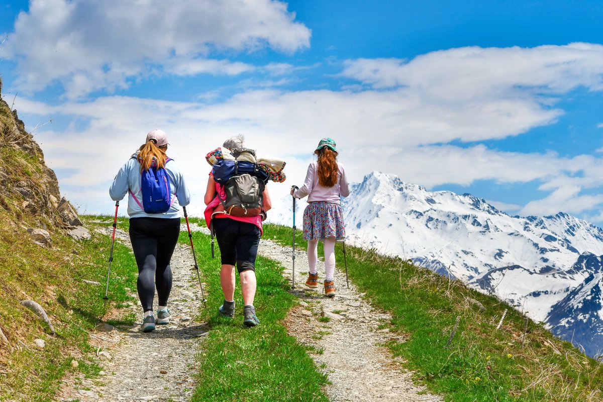 Alors que nous quittons la #Savoie aujourd’hui, nous revenons chez nous avec d’excellents souvenirs. Ici, une randonnée dans les alpages à 2100 m.
🌐 mon-grand-est.fr/granier-villag…
.
.
#auvergnerhonealpestourisme #EnFranceAussi #MagnifiqueFrance #frenchmoments #savoiemontblanc #laplagne