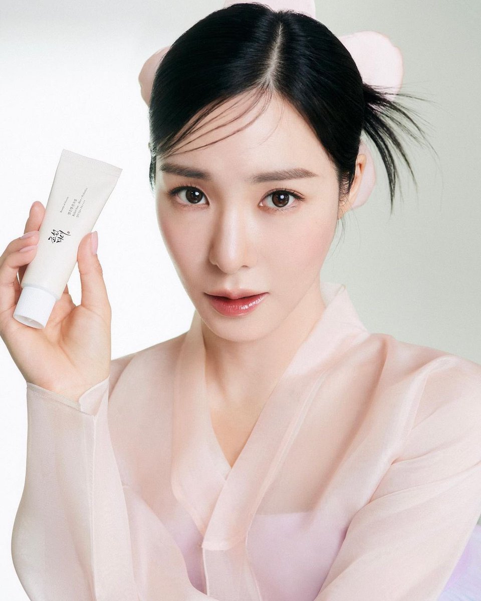 SNSD_0805's tweet photo. 티파니영 조선미녀 광고 사진
https://t.co/TeyI1CYp27 https://t.co/x2EJ2K5AdH