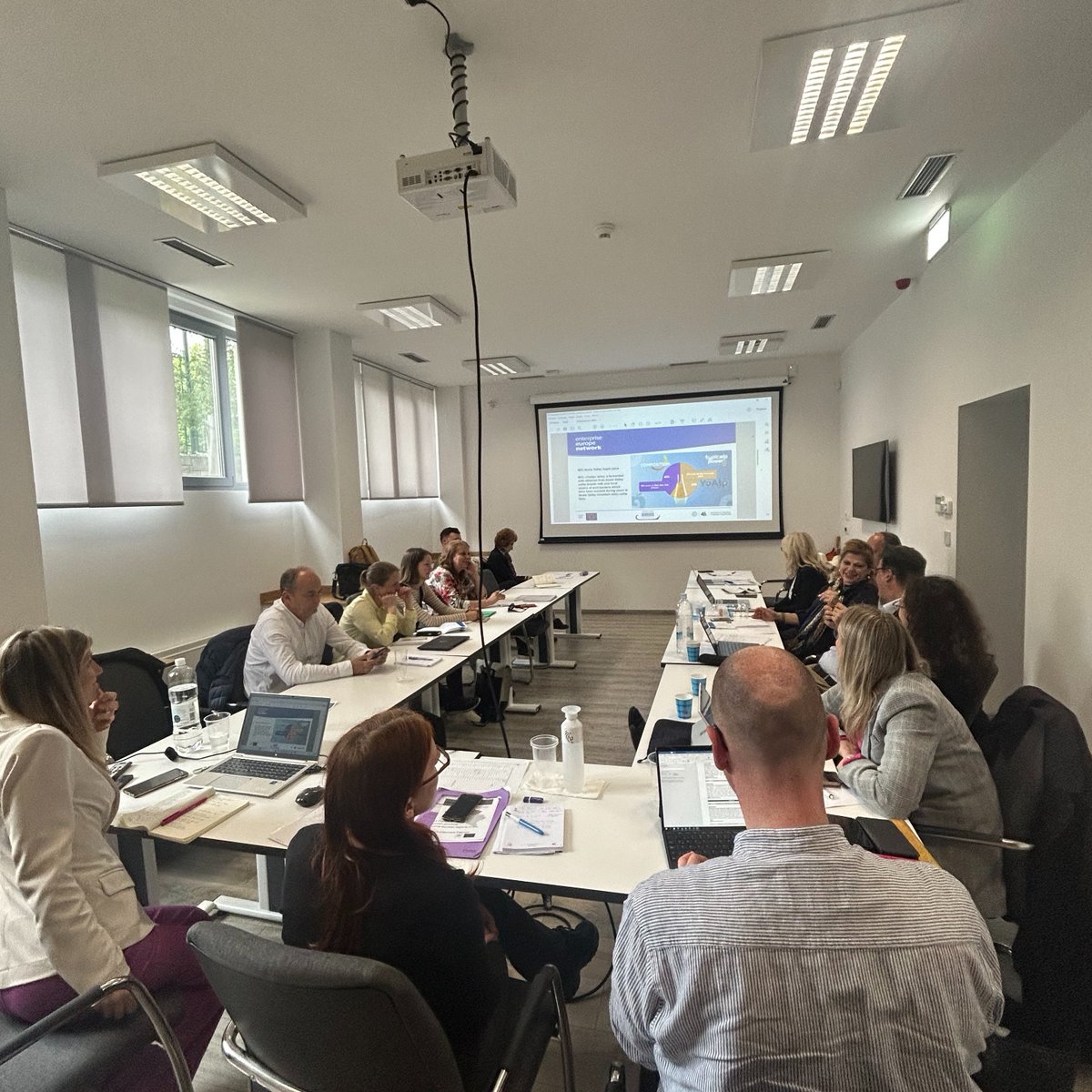 IAR_TYPICALP's tweet photo. Il progetto #Typicalp e la Typicalp Power Drink protagonisti del Meeting congiunto tra i Sector Group "#Turismo" e "#AgroFood" della rete europea Enterprise Europe Network, nell'ambito della presentazione su un possibile workshop internazionale #sport&food 🥛🍎🏃 https://t.co/r6YNtgHgxu