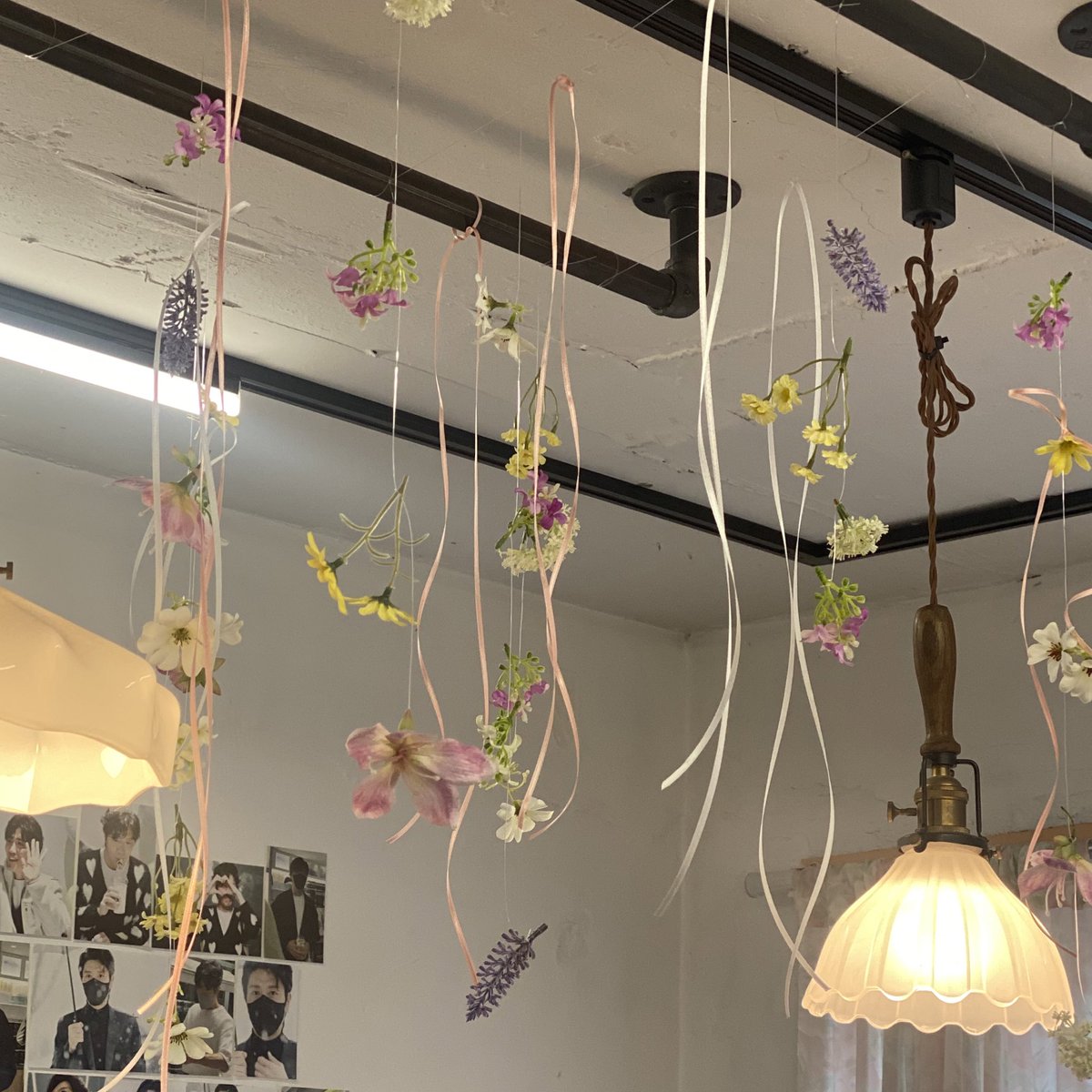 flowerhea_jina's tweet photo. 전적으로 맡겨주셨던 박희순배우님 팬이벤트 셋팅. 아이돌팬덤 못지 않으셨던 순덕분들 .. 🫶🏻 비오는 날임에도 찾아주셔서 감사했습니다. 또 뵈어요! 💗

#박희순 
#A_steady_love
#꾸준히_늘_희순이를_사랑해 https://t.co/oT2lEeMsCX