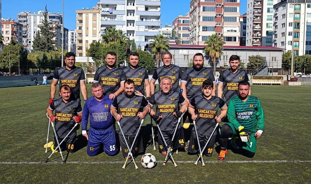 SeymaDgc's tweet photo. Harika bir haber daha😎

@sancaktepebldsk Ampute Futbol Takımımız, henüz ilk yılında muhteşem bir başarıya imza atarak 1. Lig’e yükseldi. 👏🏆 

Sporcu kardeşlerimi ve teknik heyeti yürekten kutluyor, başarılarının devamını diliyorum. 

#SporunMerkeziSancaktepe https://t.co/93GI4zG7ZH