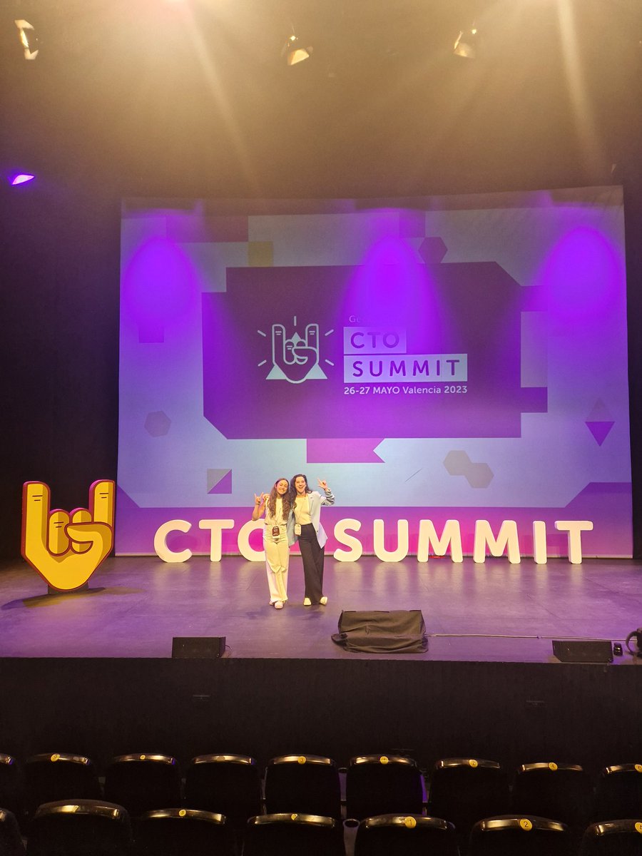 ninefireflies9's tweet photo. Aterrizando de los días intensos en el #CTOSummit, solo puedo mostrar lo agradecida que me siento por contar con un equipo de 10, en lo humano y en lo profesional. Este año sí. Delegar, confiar y dejar la exigencia. Sólo así se puede disfrutar trabajando de lo que te apasiona. 💫 https://t.co/I14ExXdozp