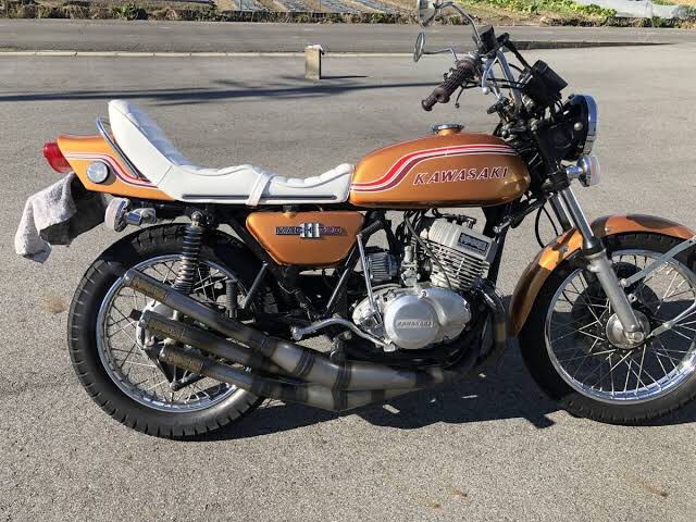 cb400four_star's tweet photo. @ZEPHYRXyren 750ss マッハです🥺 https://t.co/Eq2vfnEdPx