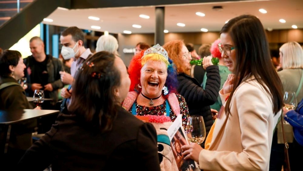 TablelandsArts's tweet image. Expressions of Interest to pitch your work at Salon 2023 close  5 June!

Share your work with regional and metro presenters

Salon takes place 1 – 4.30pm 18 July at Bondi Pavilion, drinks 4.30pm  overlooking beautiful Bondi Beach. 

Find out more visit: artsontour.com.au/initiatives/sa…