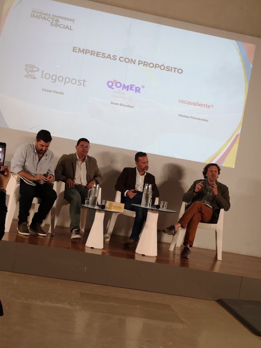 Primera mesa. Empresas que entienden otra manera de hacer empresa, pero sobre todo "SER empresa Empresa como Agente de Desarrollo Sostenible. 
Empresas Bcorp
Desde @AEDIPE_CV proponemos a nuestros asociados el uso de la herramienta Bcorp y medir el estado de su compromiso social.