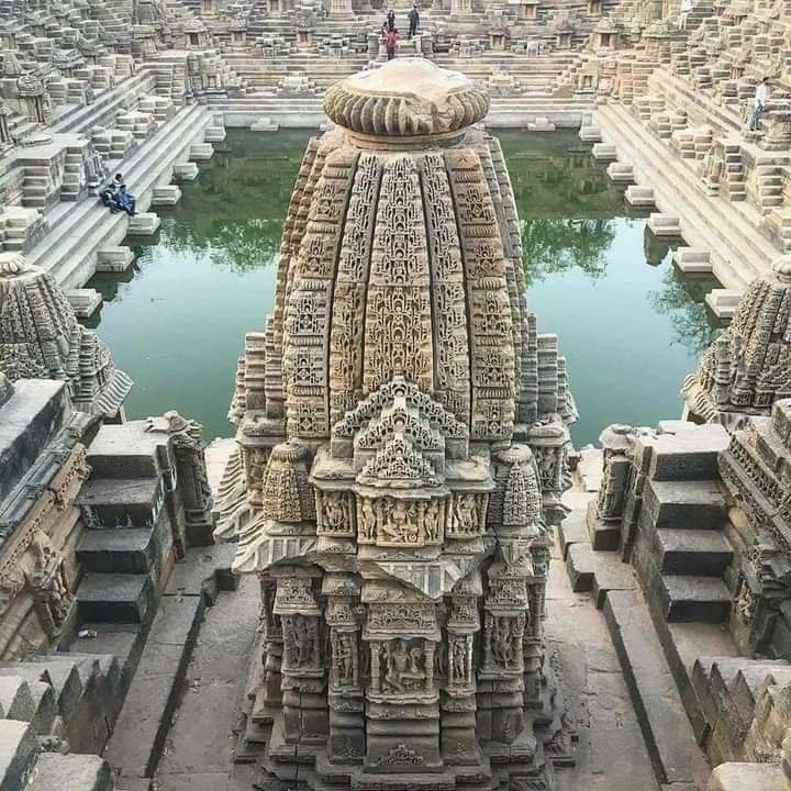 नेहा सिंह Neha Singh(मोदी का परिवार) tweet media
