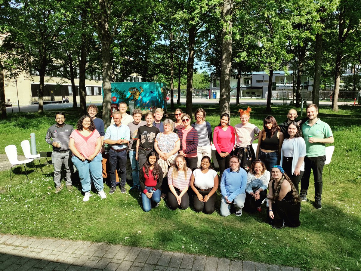 CAT4Science's tweet image. The sun is shining in Denmark and besides our passion for science we also love and enjoy moments together by having a barbecue or flowing down the river on a canue! Have a look at some of our moments together 😊