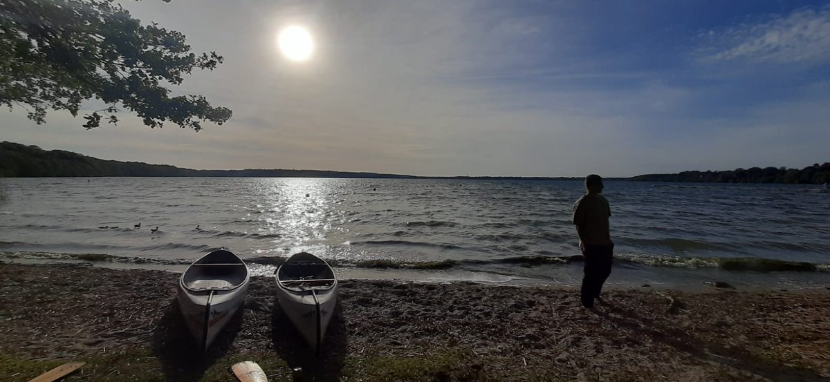 CAT4Science's tweet image. The sun is shining in Denmark and besides our passion for science we also love and enjoy moments together by having a barbecue or flowing down the river on a canue! Have a look at some of our moments together 😊