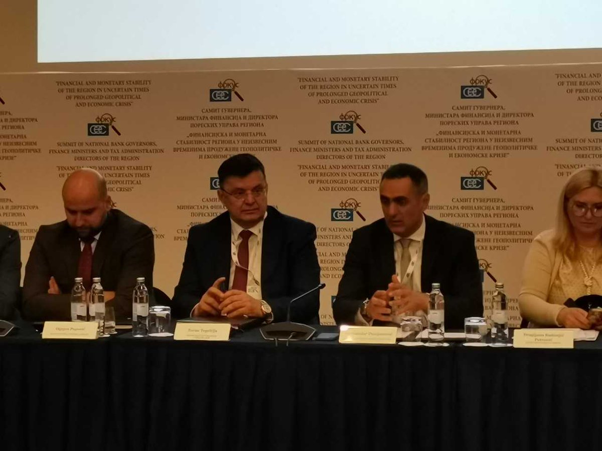 Министар финансија и трезора БИХ др Зоран Тегелтија на Регионалном економском самиту у Бечићима казао да БиХ нема проблем са јавним дугом који је испод 35 одсто БДП-а. <a href="/Vijeceministara/">Vijeće ministara BiH</a>