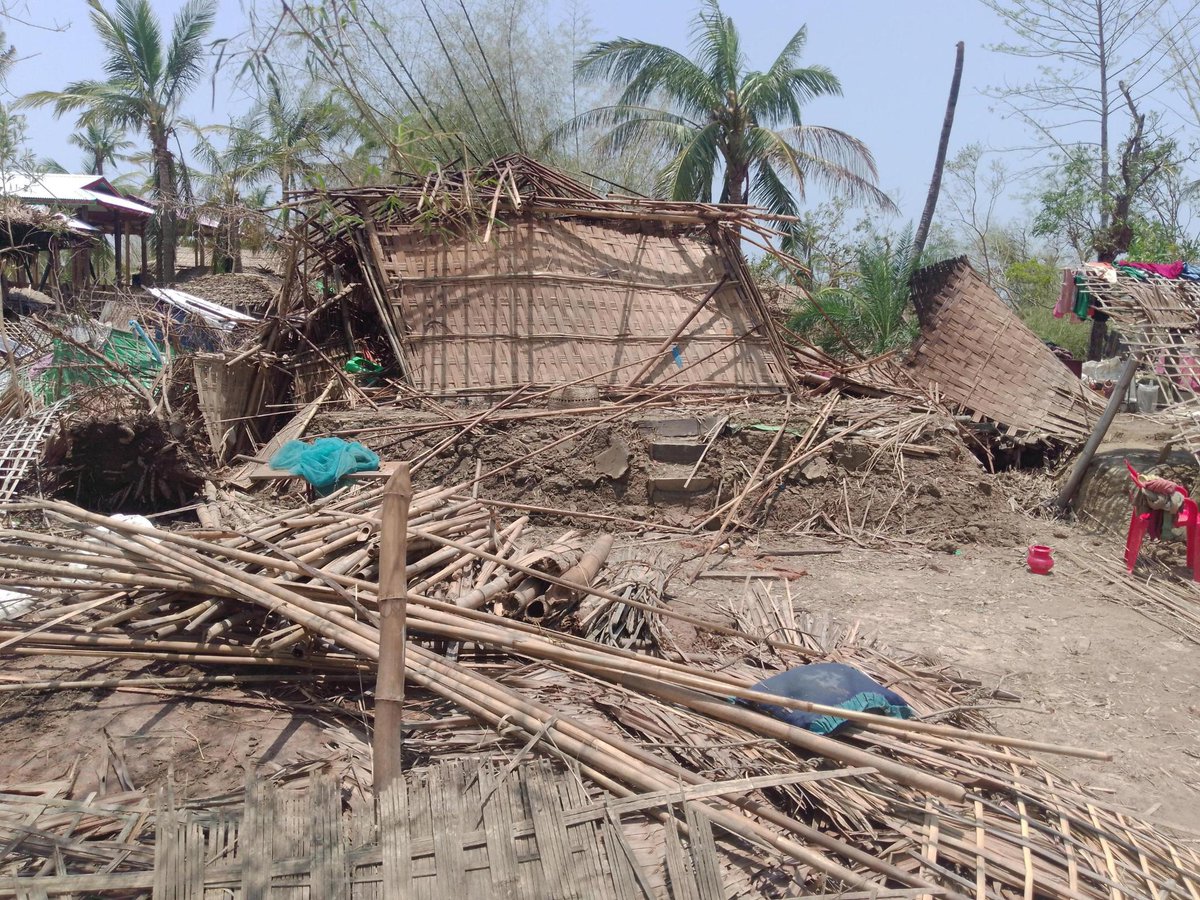 cfor_integrity's tweet image. #CycloneMocha destroyed the shelters in many communities across Rakhine State, leaving people in need of immediate support to build temporary shelters and rebuild homes. To support cyclone-affected communities, CSI is currently providing tarpaulin sheets to people in need.