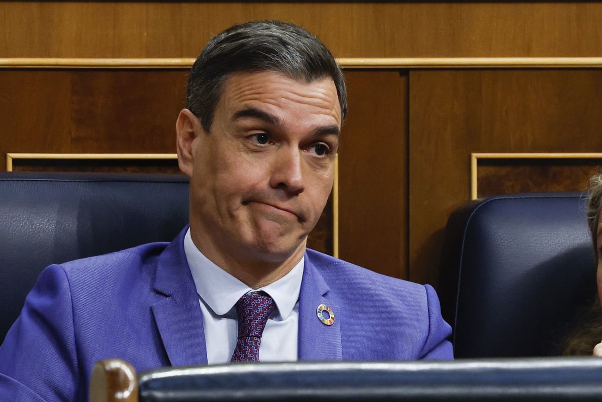 wallstwolverine's tweet photo. El Consejo de Ministros autoriza el mayor contrato de publicidad institucional de la historia por valor de 440 millones de euros. https://t.co/gjWbqckhK1