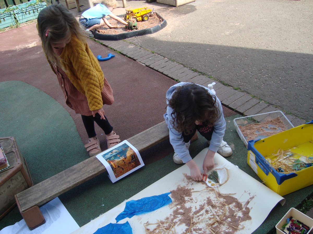 ELPSnursery's tweet photo. After a recent beach trip some of our children were inspired to make their own beach scene.
'The role of the adult is a delicate balance of supporting, enriching and proposing but keeping back to give children space to build their own ideas' (Rta 2020) #beingme https://t.co/taTAVmQeUz