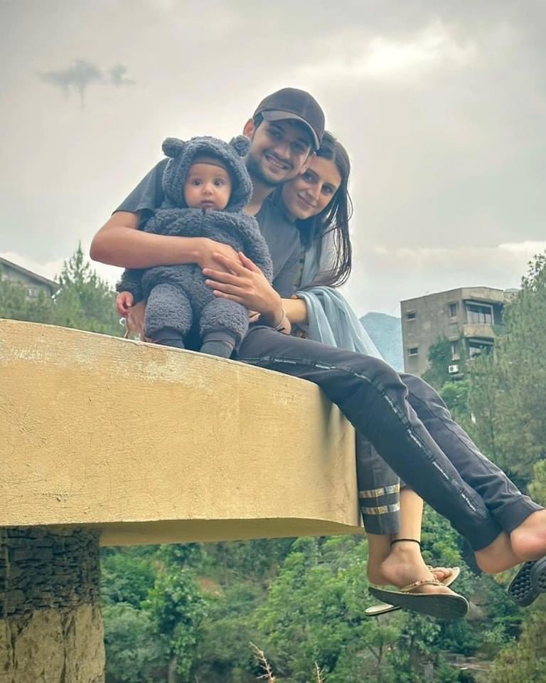 PDC747's tweet photo. Youtuber #MaazSafdar and his wife #SabaMaaz with their baby boy vacationing in Northern areas ❤️ https://t.co/V8Yf3jl799