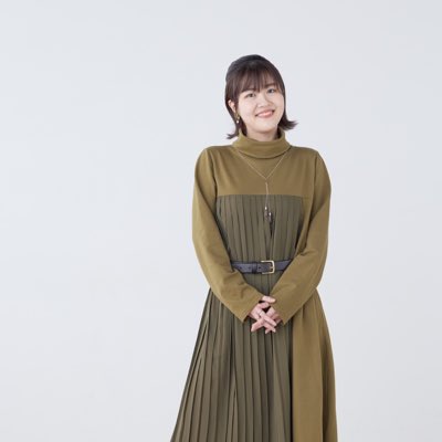 kokofilm's tweet photo. PC診断したら春ビビッド＋冬ビビッドで
鮮やかな色なら大体似合うタイプだったが

結局お気に入りの
くすみカーキ着てしまったよね

#NewProfilePic https://t.co/1CubPmLCSd