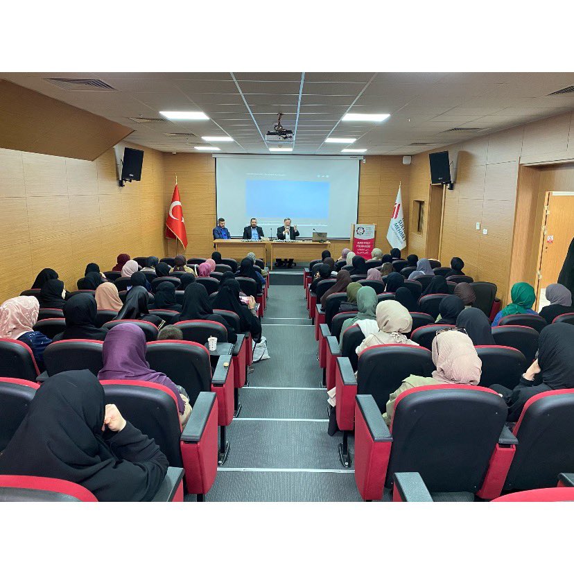 arabcamesleki's tweet photo. 29 Mayıs 2023'de gerçekleştirdiğimiz Erbain İcazeti programında konuşan değerli Yusuf Hattar, Halil İbrahim Kutlay ve Mesut Çakır hocalarımıza, icazet alan 29 öğrenci ve dışarıdan katılan konuklarımıza çok teşekkür ediyoruz. https://t.co/9cGaquUvt8