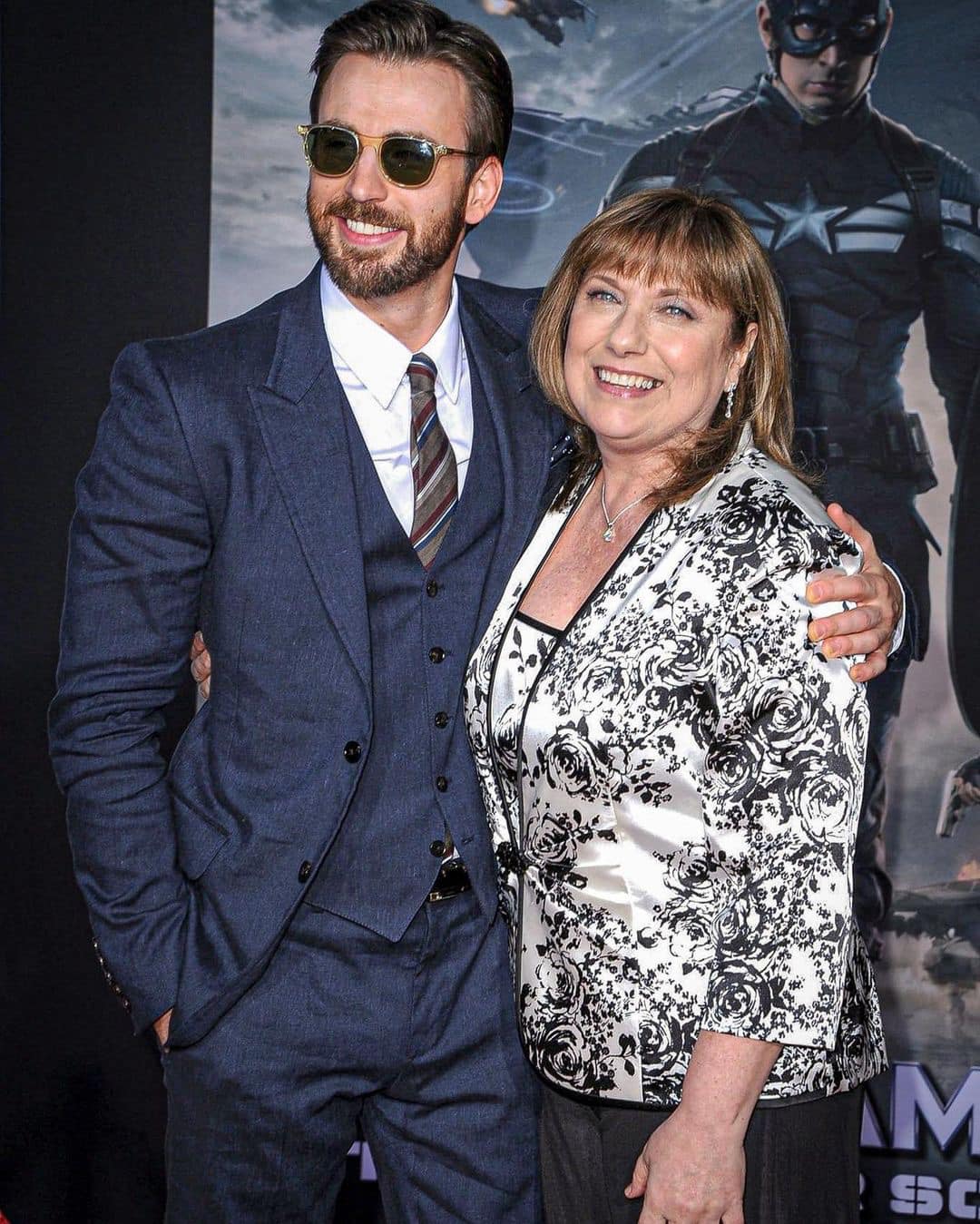 Happy birthday to Chris Evans\ mom Lisa Evans 