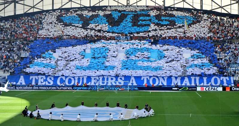 du_jaune's tweet photo. Quelle saison niveau tifos 💙🤍

À jamais fier d'être marseillais ! https://t.co/0SyzWlWkpS