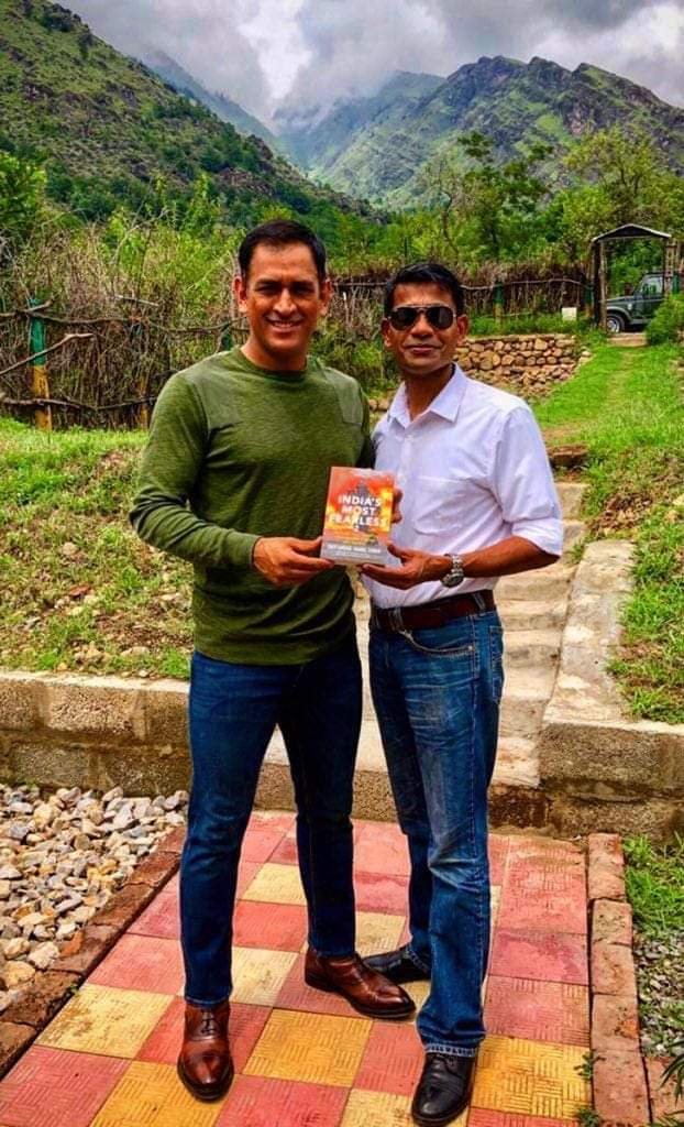 Here's Maj. Pradeep @ShouryArya presenting a copy of #IndiasMostFearless 2 to fellow Territorial Army officer Lt Col MS Dhoni at an undisclosed location in Kashmir in 2019. It's his birthday today & 6 years since Arya’s Shaurya Chakra-winning op, documented in the book 🔥🇮🇳