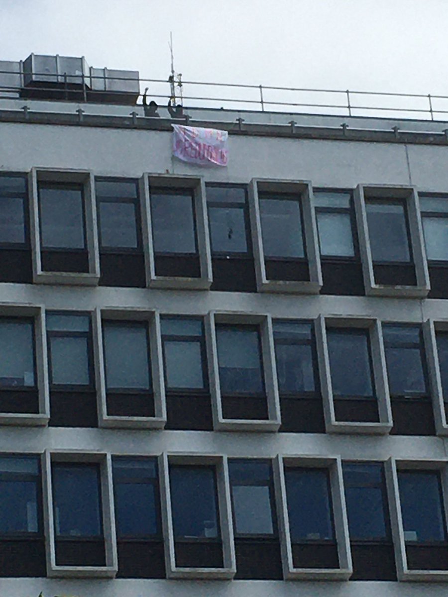 Student occupation still going strong! 
#BannerDrop

They have 1 demand: No Redundancies.

Job cuts will harm us all: staff, current and future students, the city of #Brighton and the HE sector as a whole.

We will not stop fighting to #SaveBrightonUni ✊

#ucuTOGETHER
#ucuRISING