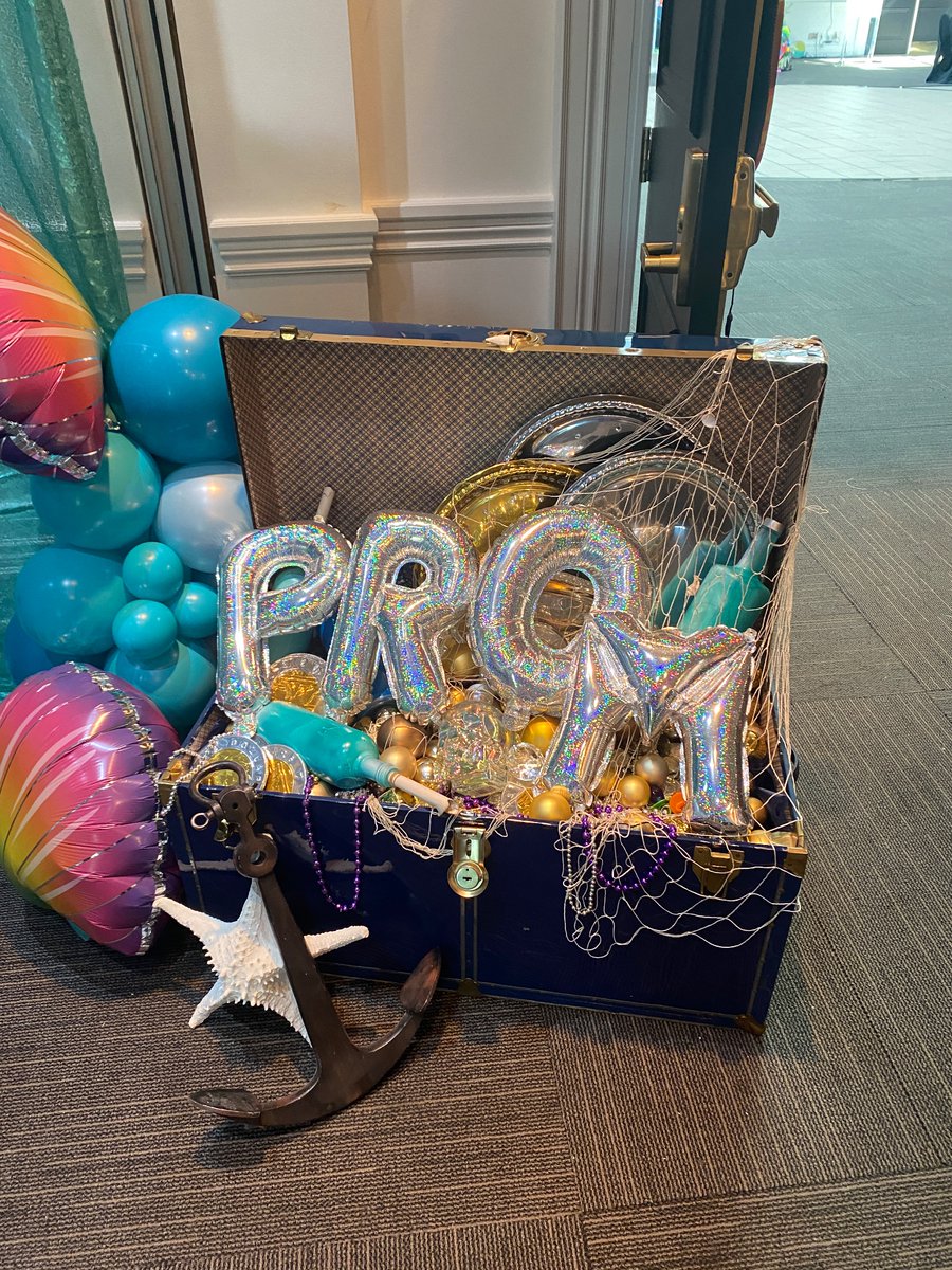 Ms. Kosar tweet media