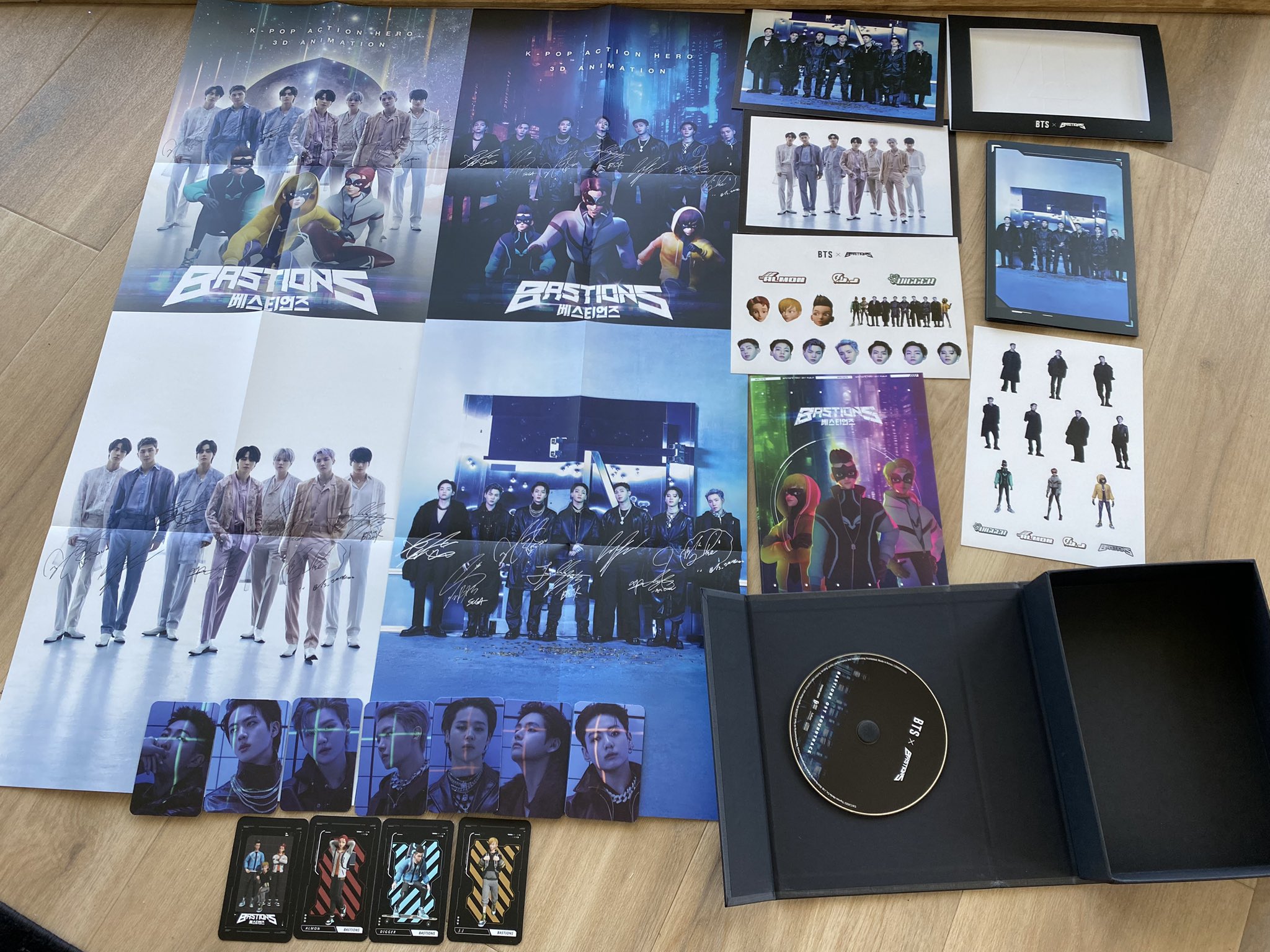 BTS x BASTIONS アルバムセット BTS - The Planet - Bastions - incl. Photobook, Lyric Book