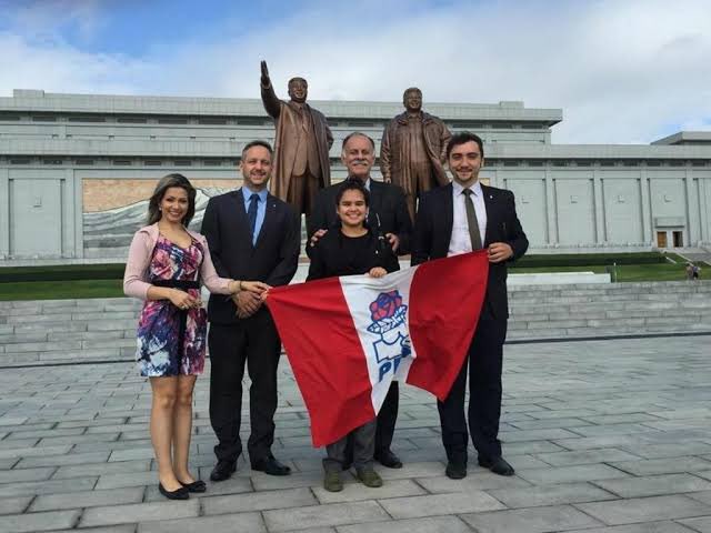 O PDT é o único partido brasileiro reconhecido como partido-irmão pelo PCCh (Partido Comunista Chinês). É o partido brasileiro com mais forte relação com o PTC (Partido dos Trabalhadores da Coreia).

Simplesmente não faz sentido ser anti-comunista no PDT.

Mas alguns insistem. 🥲