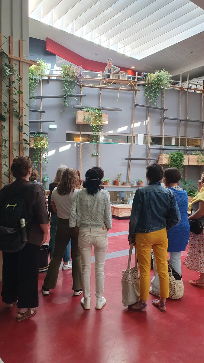 carrecolonnes's tweet photo. Vendredi, @carrecolonnes accueillait la formation "Arts, Sciences et Environnement" co-organisée par @AcBordeaux et @iddacgironde : du Jardin d'hiver au Jardin Secret, 25 enseignants ont pu confronter leurs visions grâce @BCastagneyrol &amp; @ThomasVisonneau https://t.co/lMfcczohJp