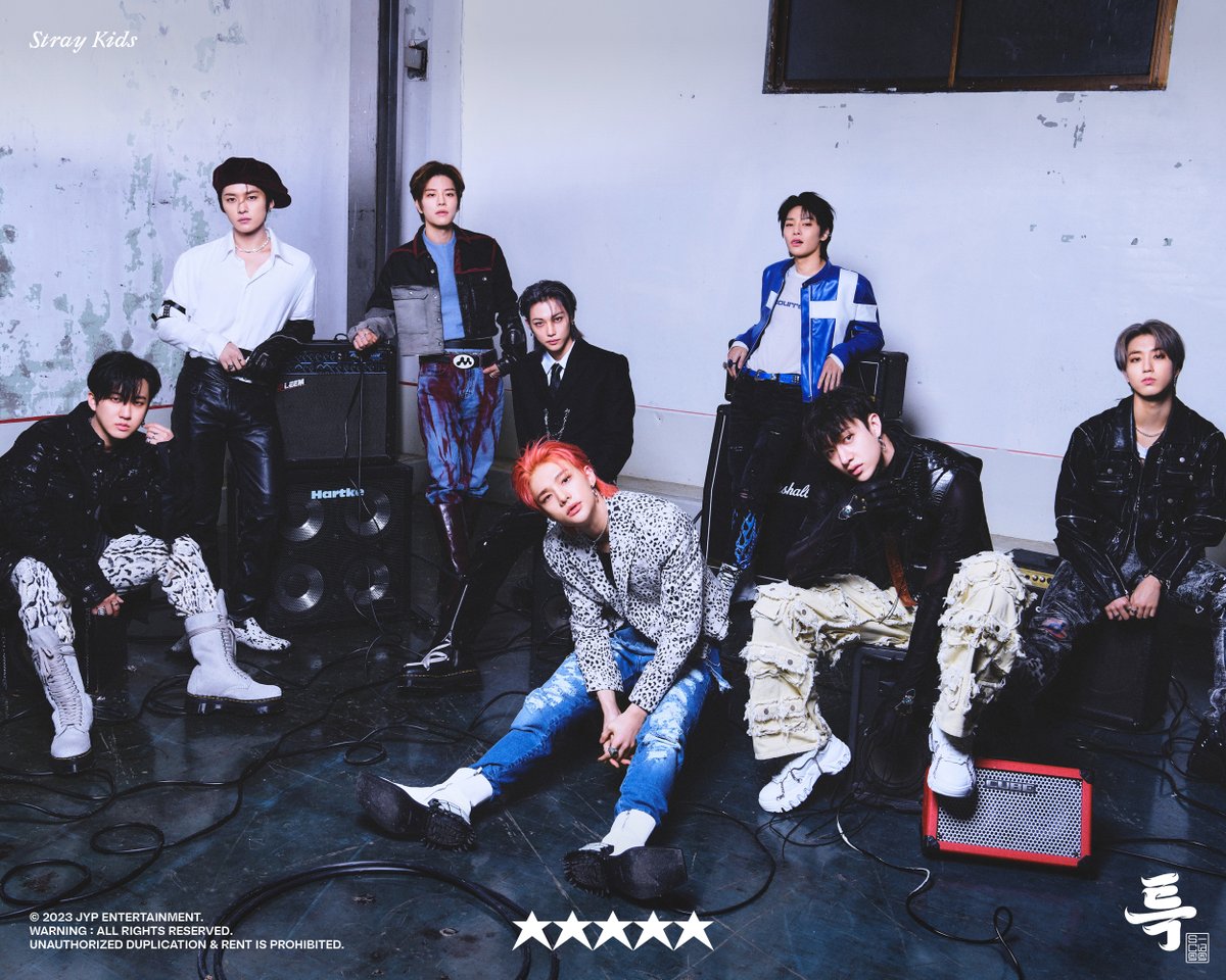 billboardskz's tweet photo. #StrayKids "★★★★★ (5-STAR)" has surpassed 4.93M pre-orders 3 days ahead of release – breaking the record for the most-pre-ordered album in K-Pop history.

The album is on track to becoming among the fastest-selling albums this century.

@Stray_Kids #5_STAR #S_Class https://t.co/x1VvtiiuXk